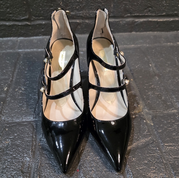Louise et Cie Black Patent Pearl Double Strap Pumps, Size 9 - Picture 4 of 10